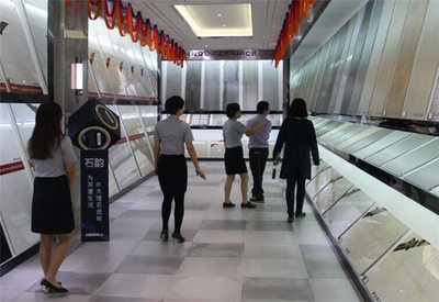 阿迪達(dá)斯中國區(qū)領(lǐng)導(dǎo)蒞臨依諾磁磚佛山總部參觀考察-華夏陶瓷網(wǎng)手機(jī)版